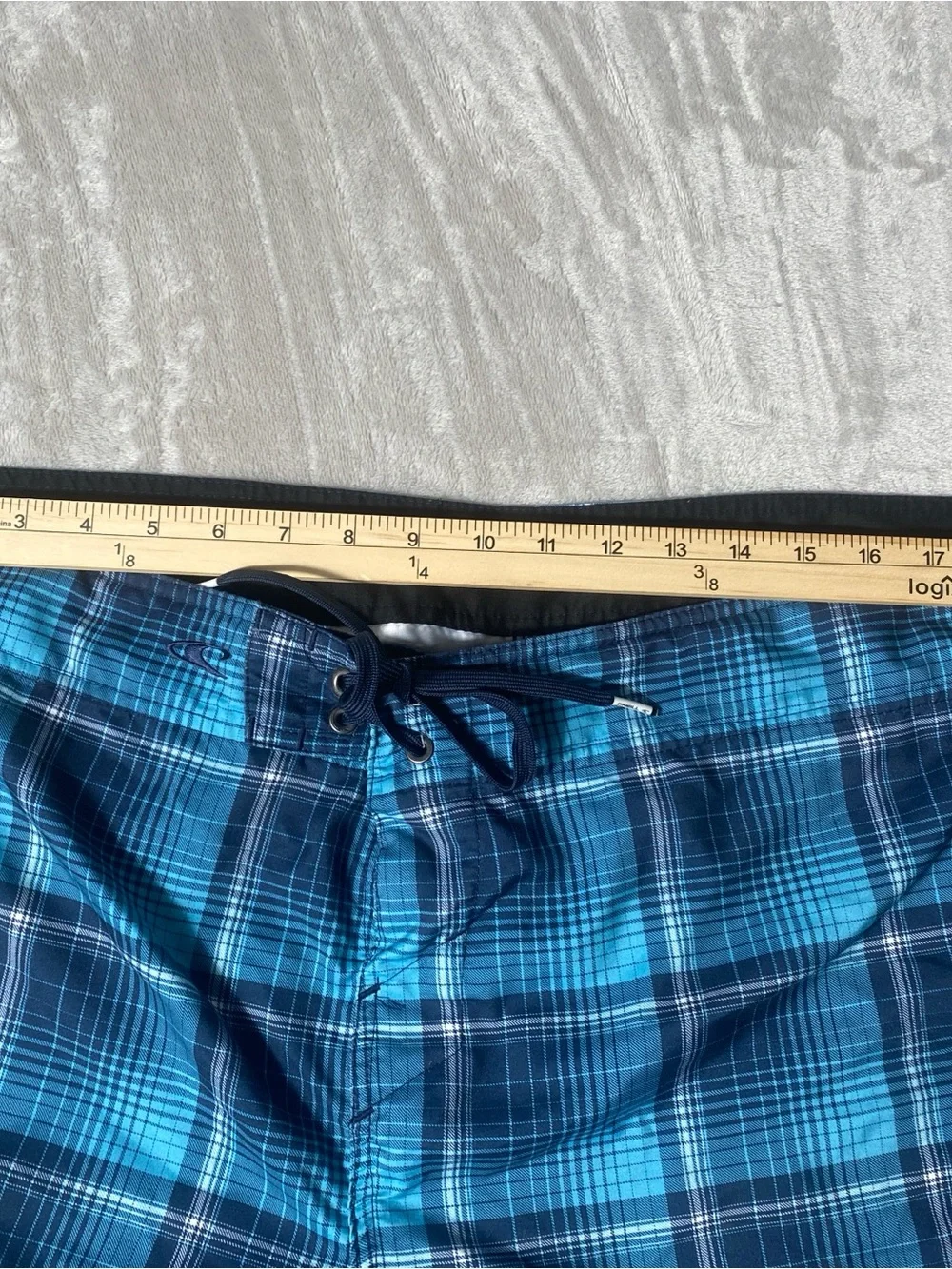 O'Neill Men's Blue Plaid Board Shorts
